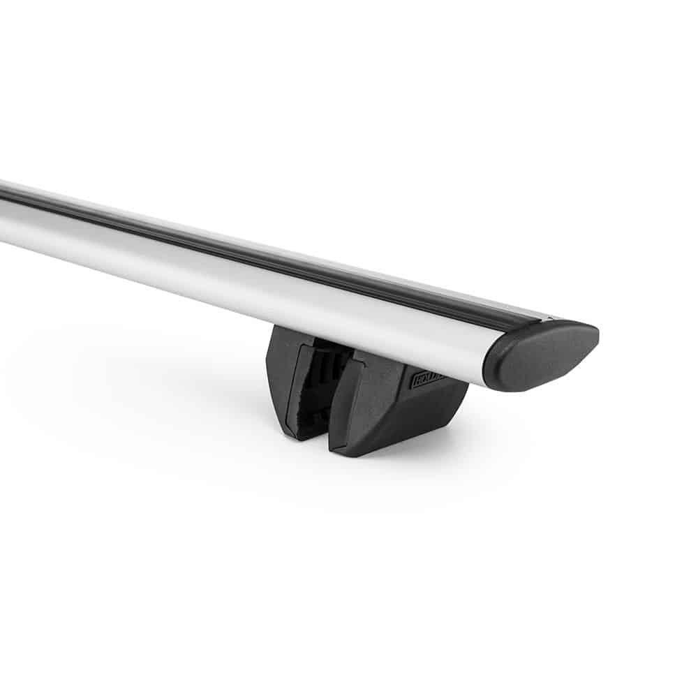 Holdfast silver wingbar roof rack on a Foton Tunland V9 Double Cab
