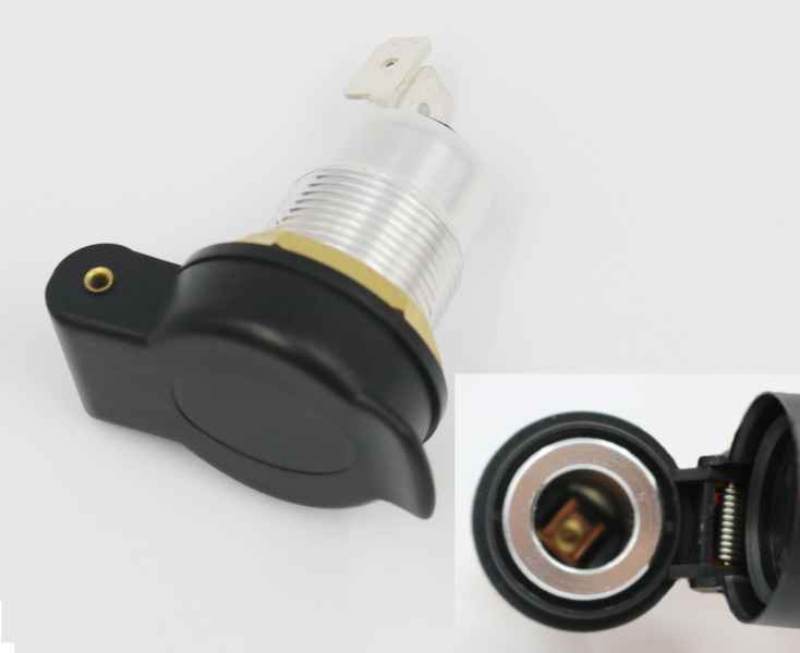 Lumeno female Hella plug rated 16A for 12V and 24V accessories