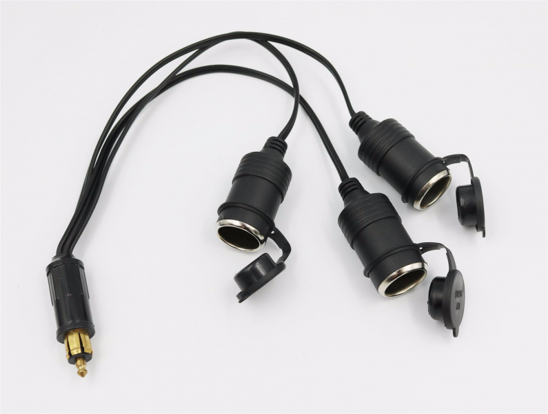 Lumeno male Hella plug to three female cigarette lighter sockets, 12/24V