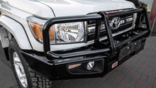 ARB Deluxe Bull Bar- Toyota Land Cruiser 70 Series — view 2