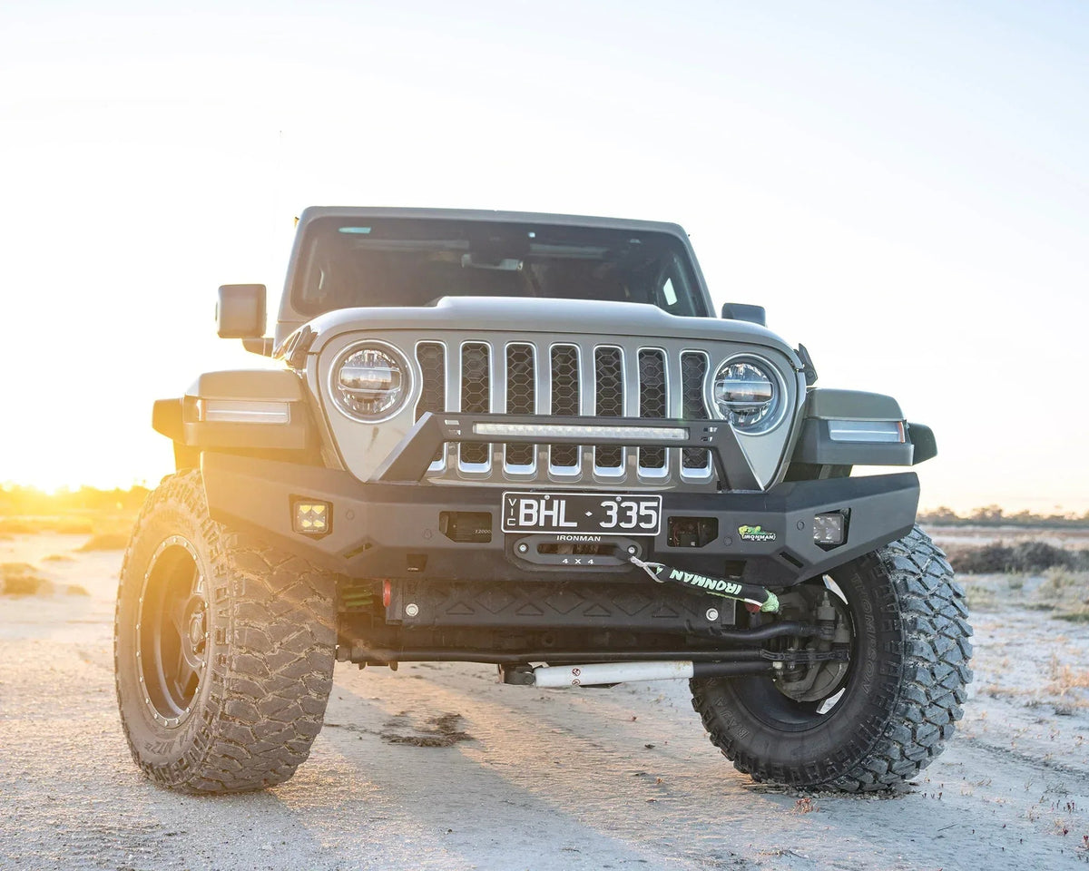 Ironman 4x4 RAID bull bar for the Jeep Wrangler JL (4 door and 2 door) and Jeep Gladiator JT (all 2019+)