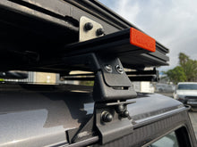 Alu-Cab V2 Load Bars, 1550mm, black end caps, photo 2