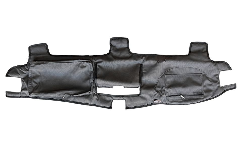 Desert Isuzu D-Max 2022 on Dashboard cover