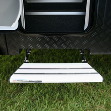 Lippert single 12V entry step with anti-slip tread, photo 2