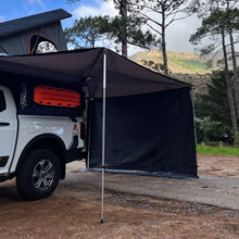 Alu-Cab Universal Side Panel on a Shadow Awning, photo 4