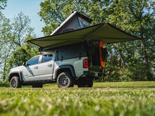 Alu-Cab Canopy Camper Deluxe in black, photo 2