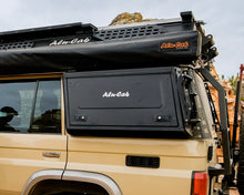Alu-Cab side window box on the left side of a Toyota Land Cruiser 76, photo 8