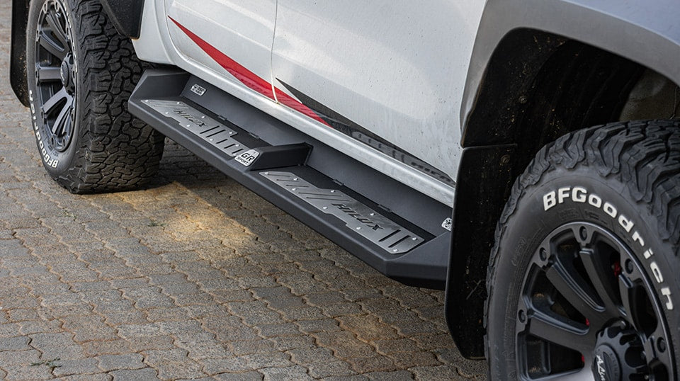 Desert GR Sport Hilux 2025 Double Cab — V-Range Rocksliders