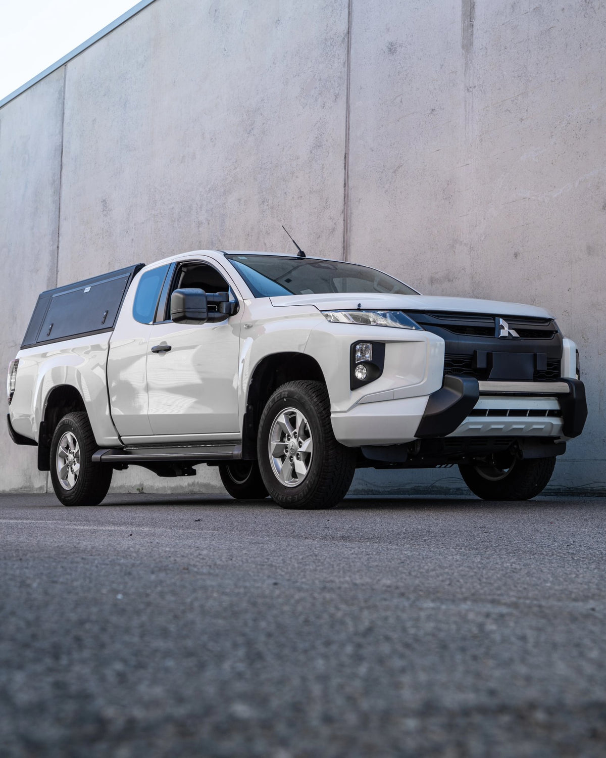 Alu-Cab Explorer Canopy Extra Cab, Black Smooth, on Mitsubishi Triton Club Cab