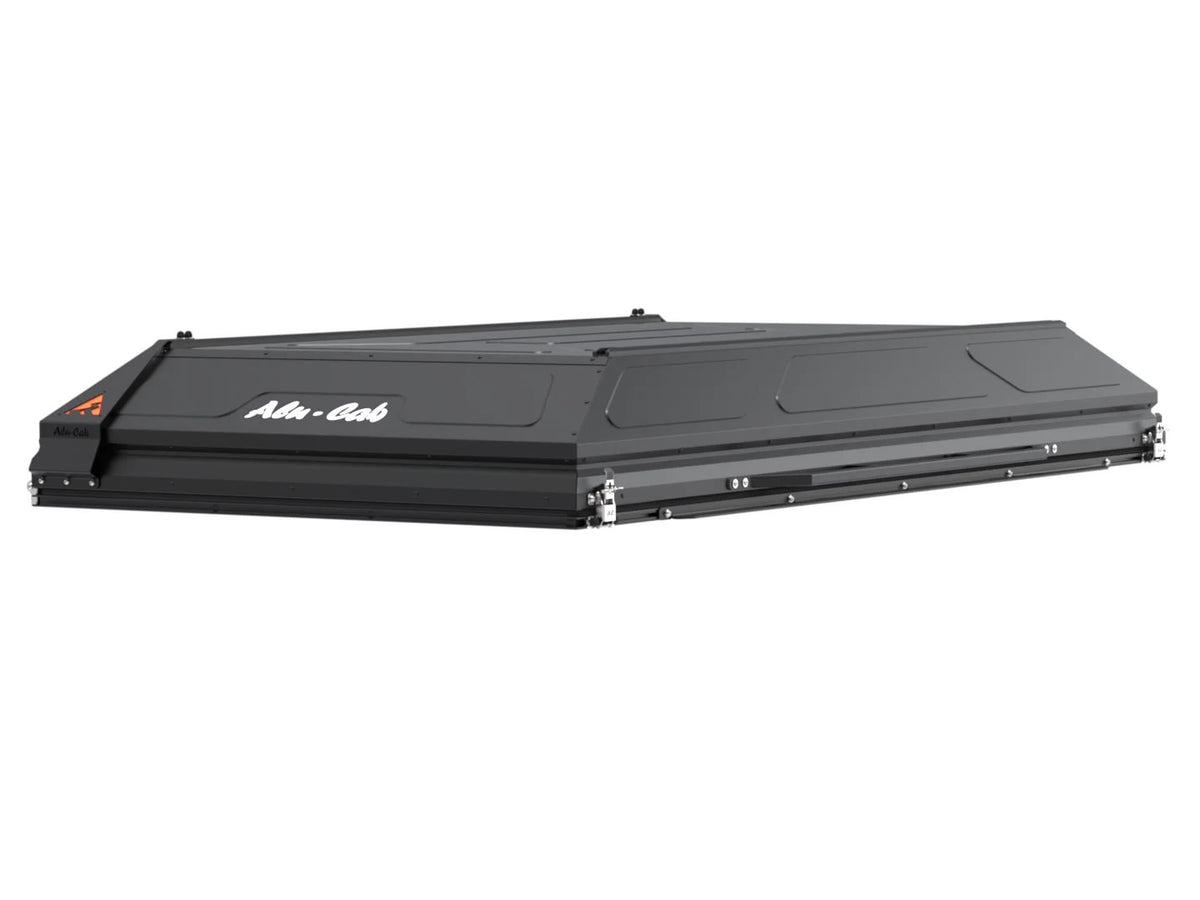 Alu-Cab RT-4S 4-Sleeper rooftop tent, closed, product render
