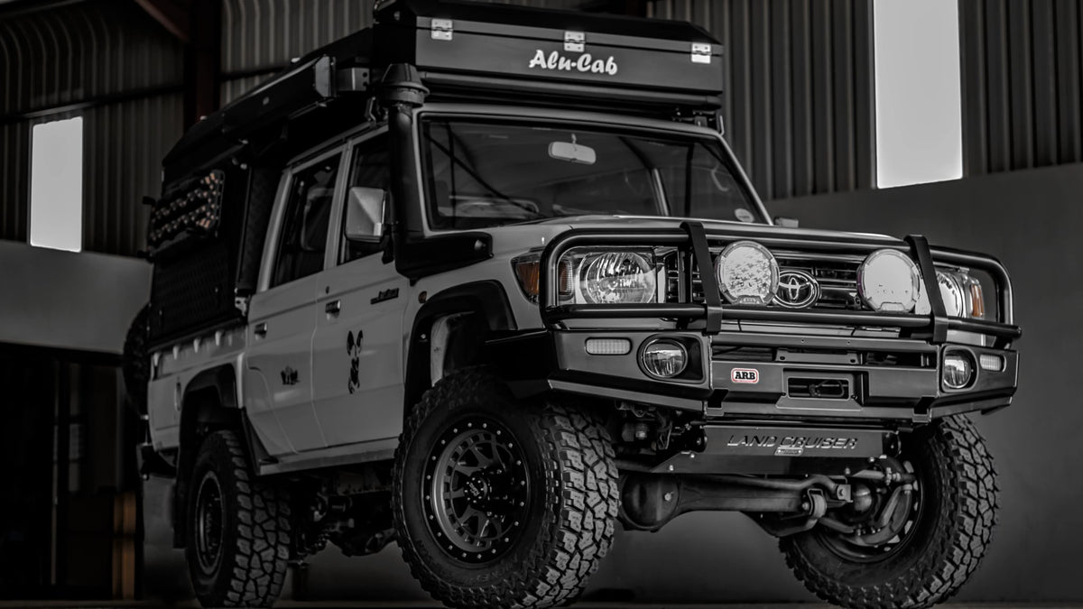 Land Cruiser 79 Canopy Camper with Shadow Awning