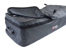 Transit bag zip and lip closure
